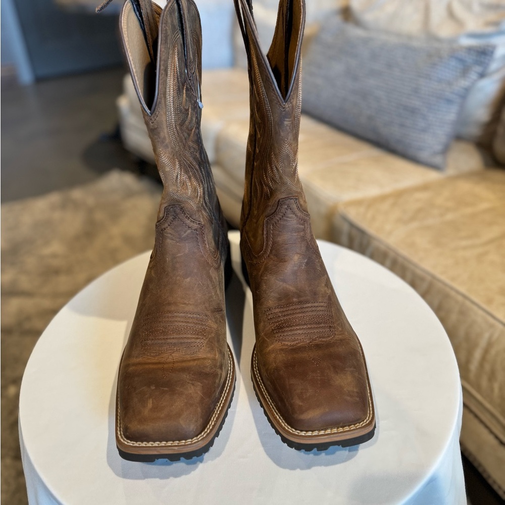 Ariat Distressed Brown Hybrid Rancher Western Boot, Like New, See Flaw Details - Picture 2 of 9